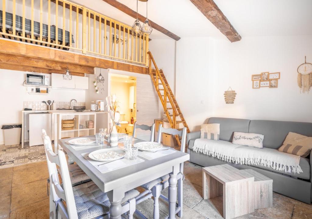 Una cocina o cocineta en Magnifique cocoon 2 - 4 personnes au Centre Beaucaire - cocoon 4