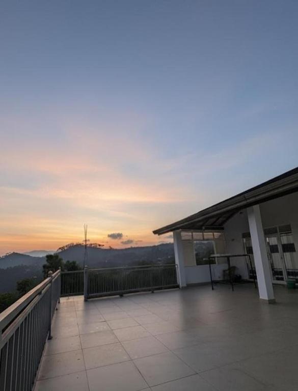 Ảnh trong thư viện ảnh của Victoria Heritage Inn - 2BR Fully Furnished Apartment ở Digana