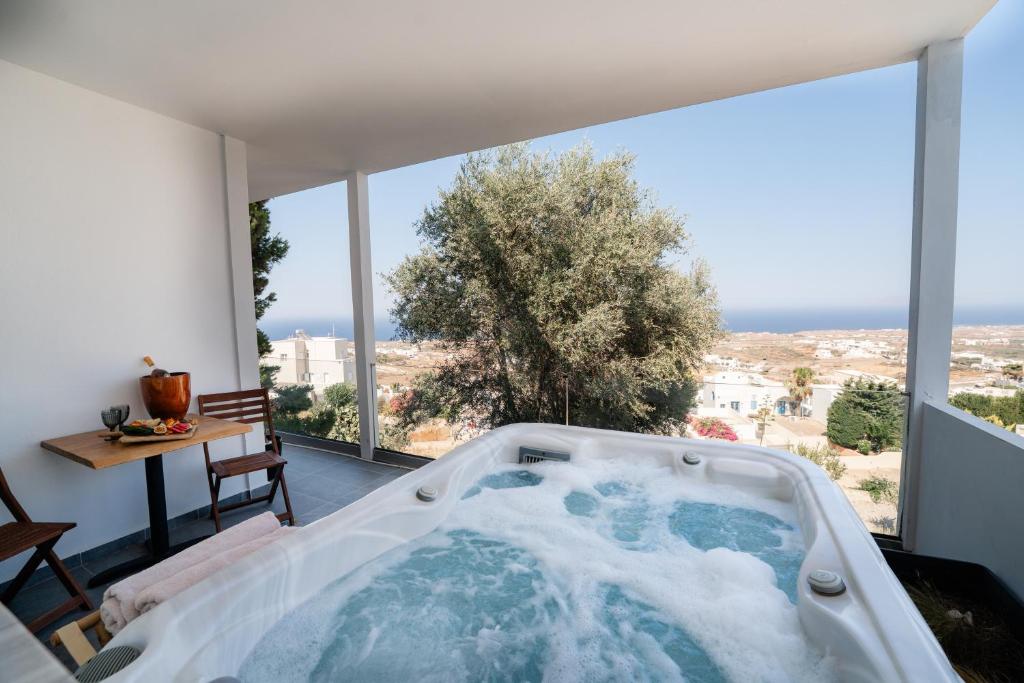 Divino Suites photo