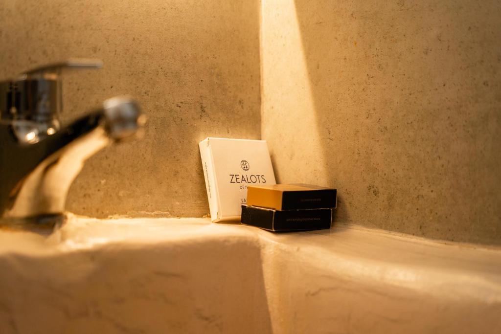 Divino Suites photo