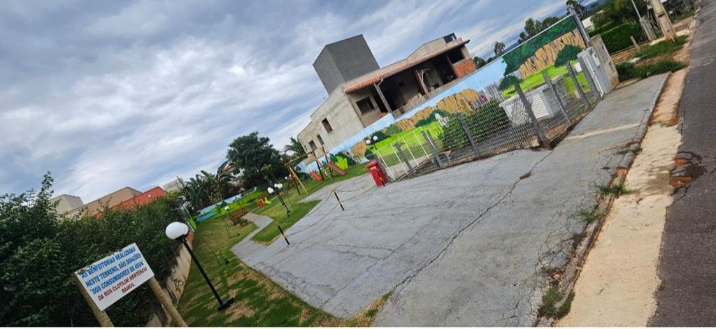 Nabolaget omkring lejligheden eller i nærheden