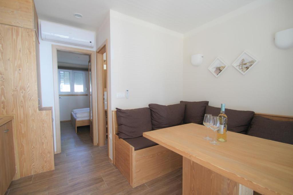 Apartments Erica Lux - One-Bedroom Apartment With Terrace (2 Adults)