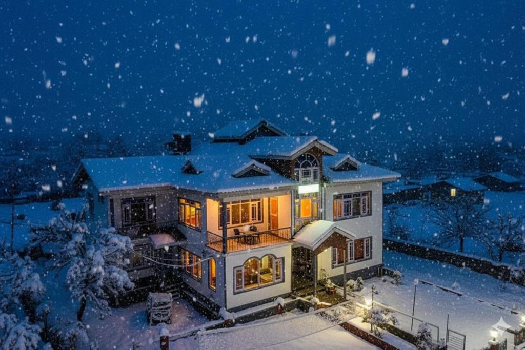 Το Gulmarg Palace Group OF Resorts τον χειμώνα