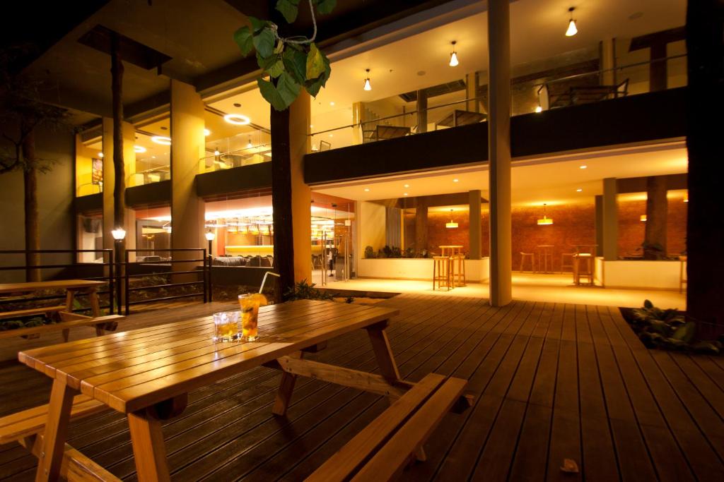 Restaurace v ubytování The IBNII - Eco Luxury Resort