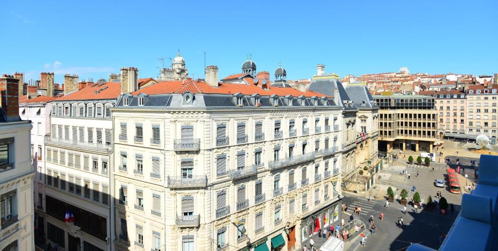 a view of a large building in a city at Appart&#39; Lyonnais in Lyon