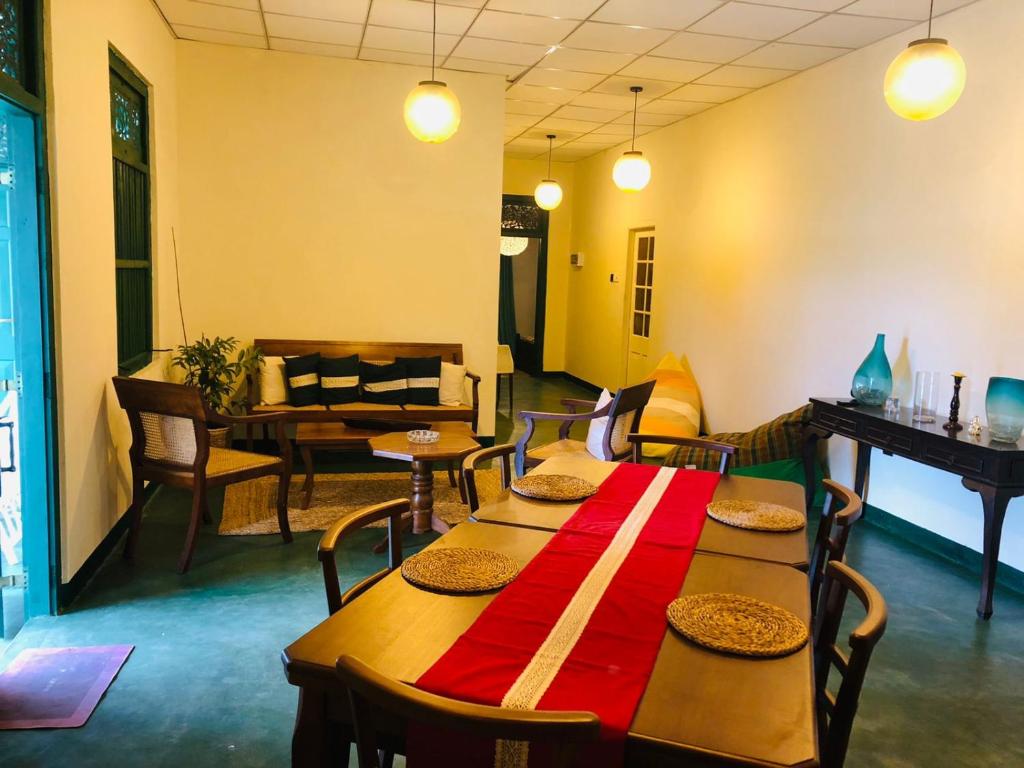 Χώρος καθιστικού στο Rathkarawwa Heights