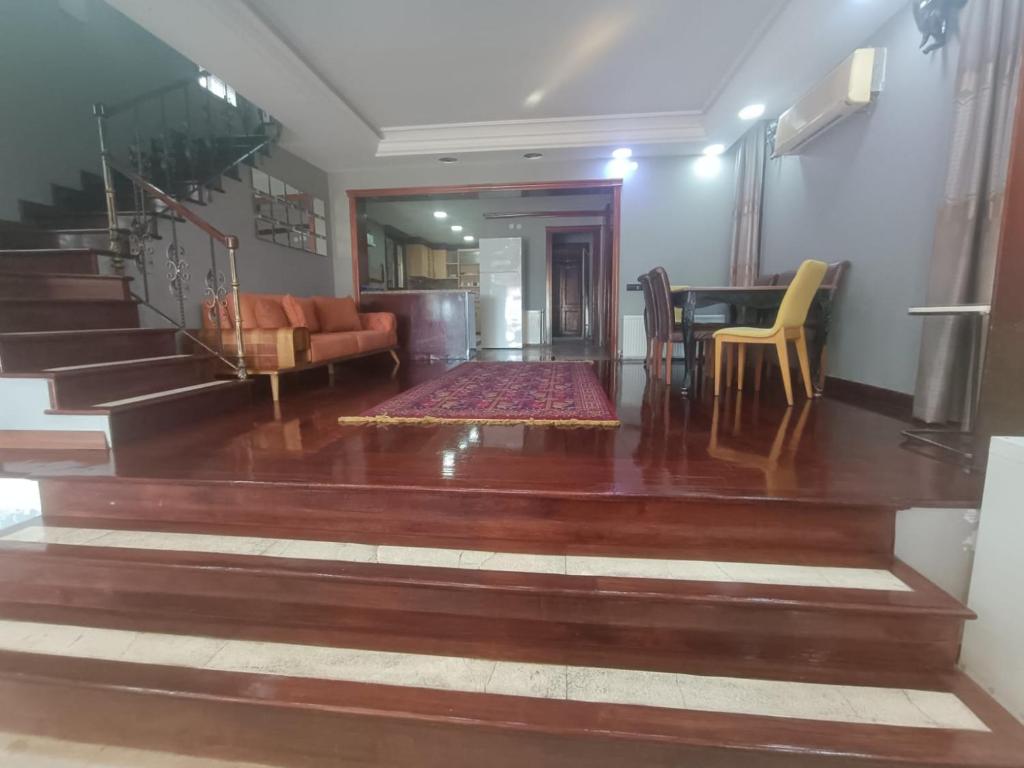 Et opholdsområde på Gürpınar Havuzlu Villa