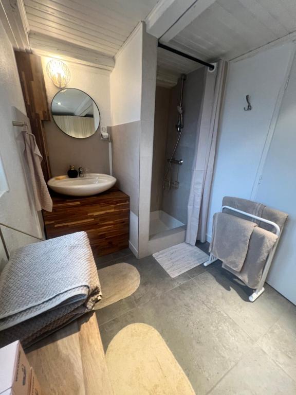 Koupelna v ubytování House Of Poker