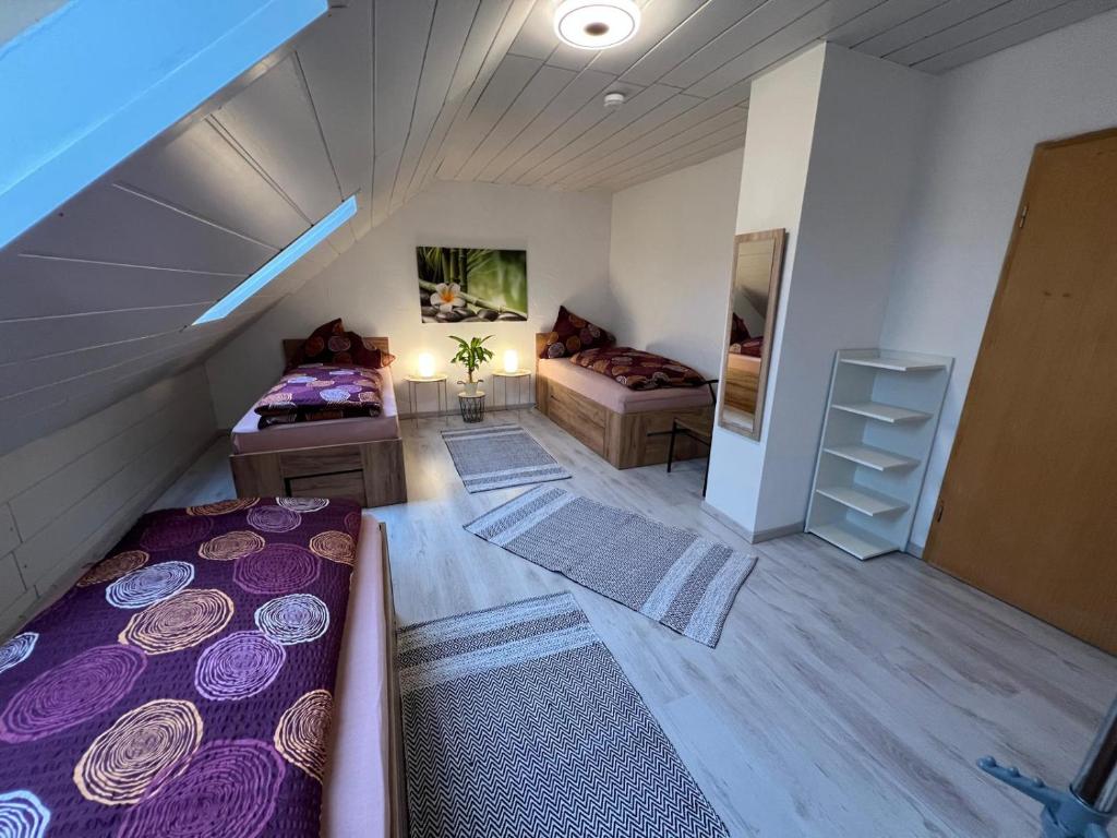 Postel nebo postele na pokoji v ubytování Ferienparadies Volkach 2026 NEU 3 Zimmern 80 m 2