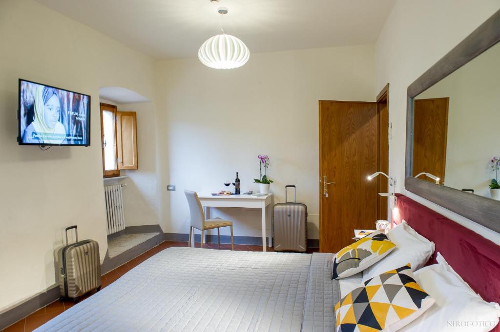 Chiostro Delle Monache Hostel Volterra - Deluxe Double Room