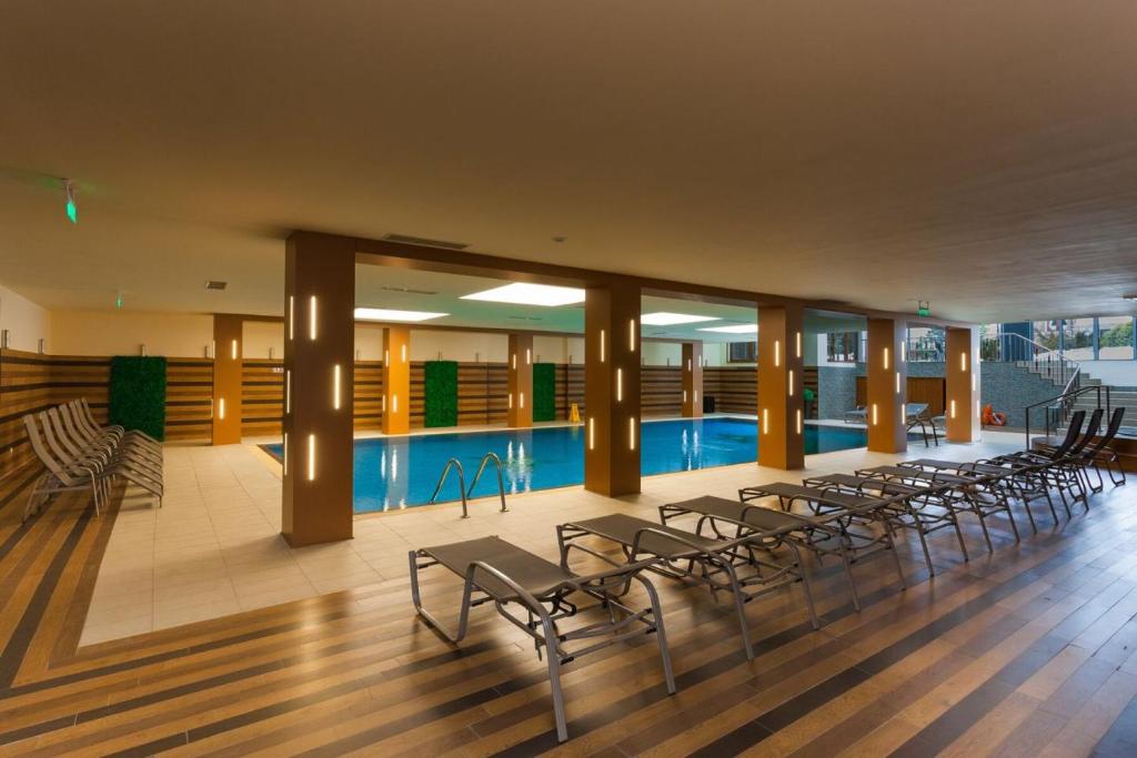 Swimmingpoolen hos eller tæt på Luxury Forest Apartment