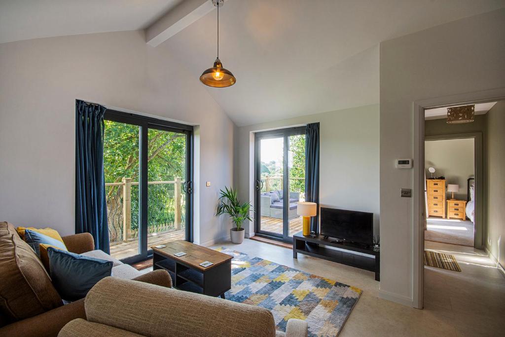 Χώρος καθιστικού στο Lowenna at Cusgarne Manor, rural, accessible