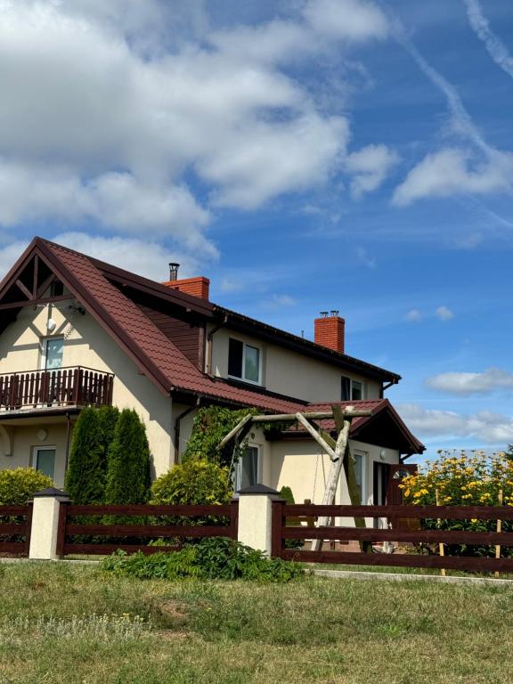 Κήπος έξω από το Gospodarstwo Agroturystyczne nad jeziorem MM Piotrowscy