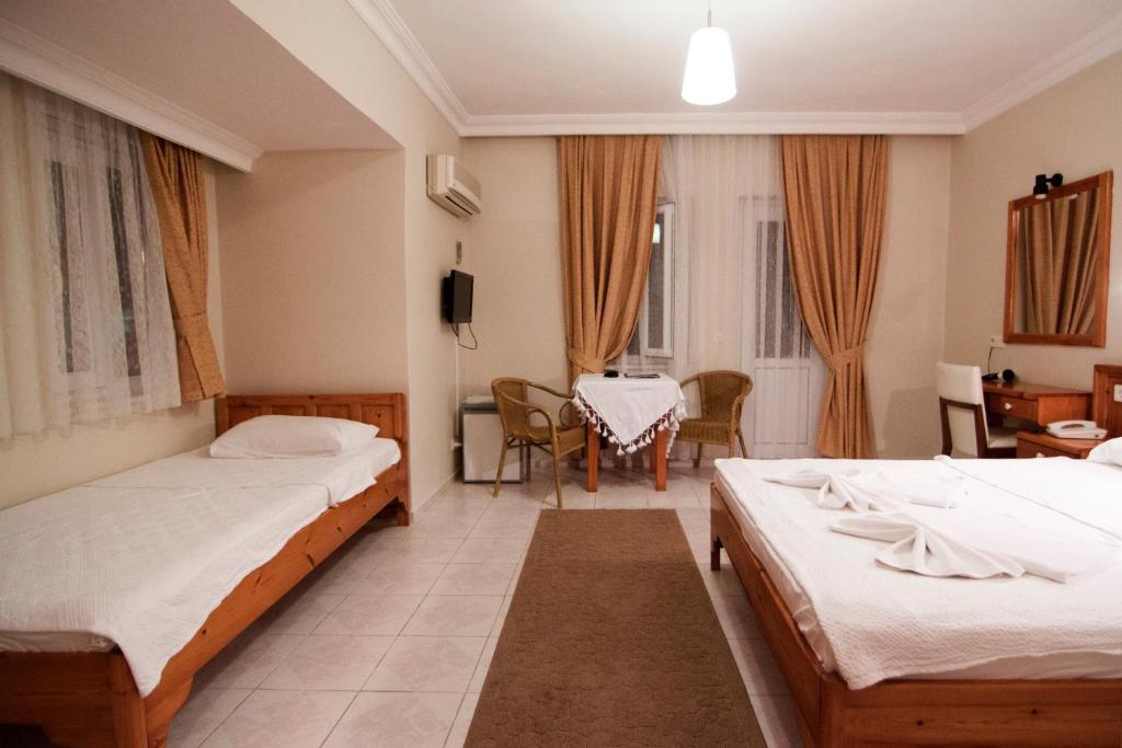 Metin Hotel - Habitación Triple Básica
