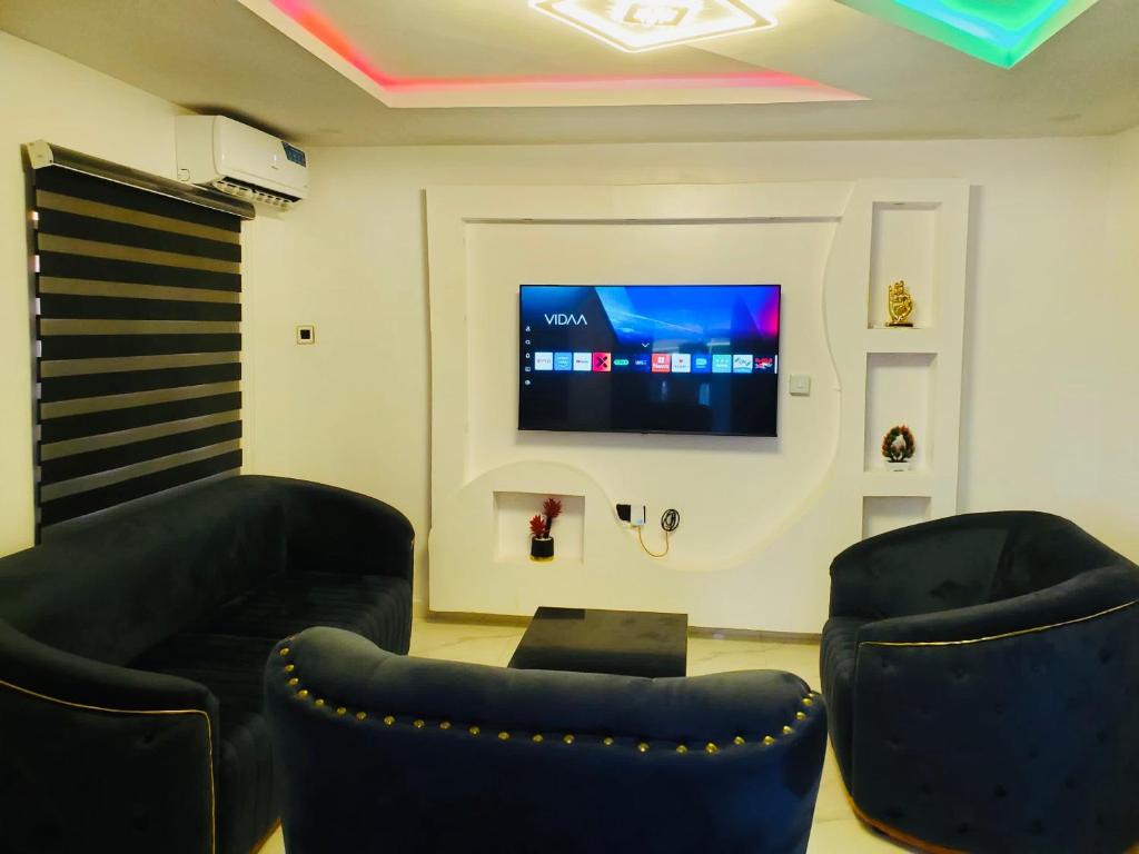 Μια τηλεόραση ή/και κέντρο ψυχαγωγίας στο Onpoint luxury Apartments