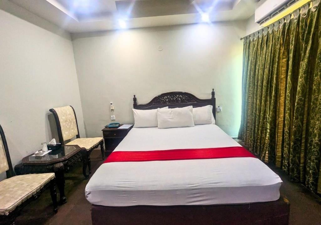 Quick continental Hotel - Jail Road - Habitación Individual De Lujo