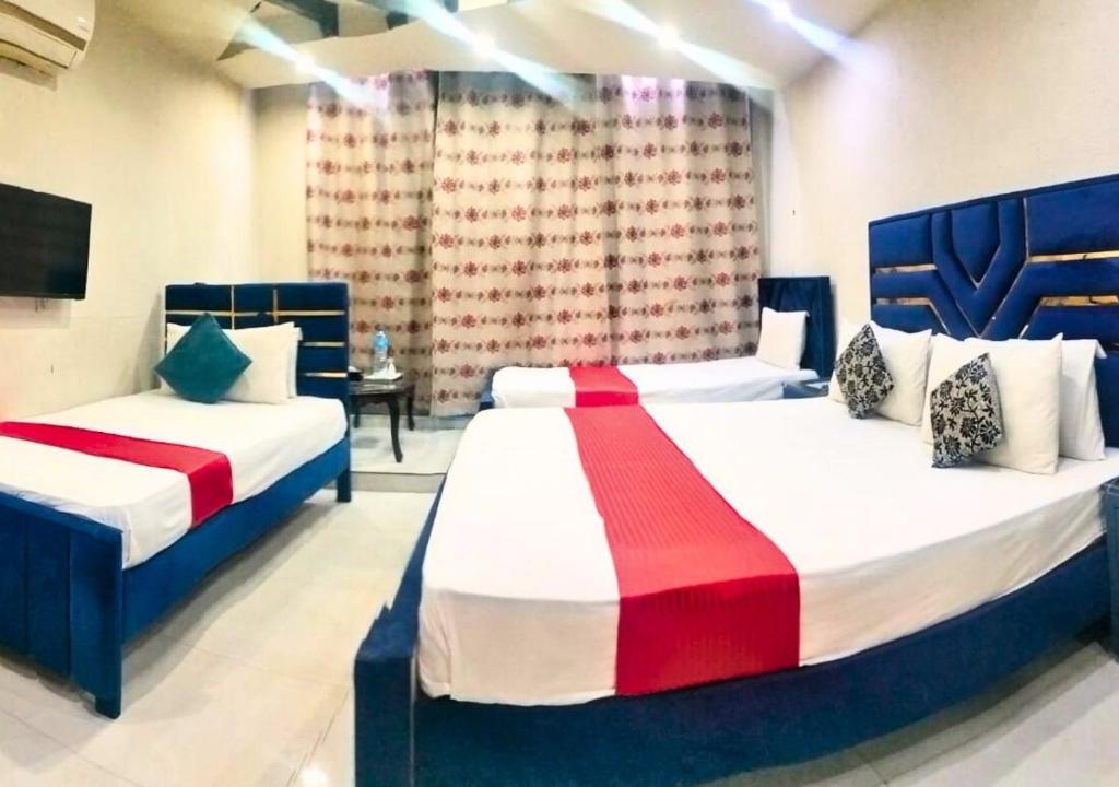 Quick continental Hotel - Jail Road - Habitación Cuádruple Deluxe