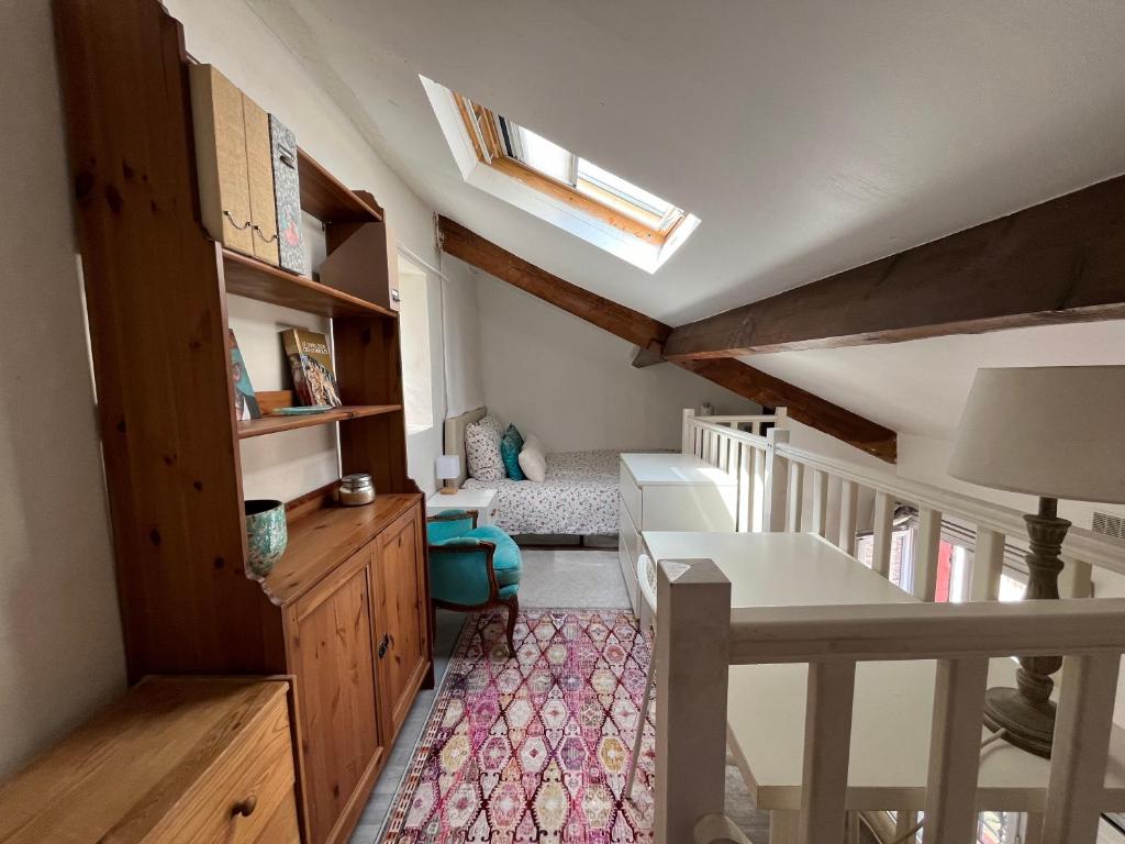 Joli petit duplex lumineux et au calme