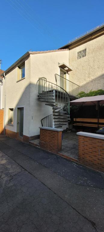 Budova, kde se apartmán nachází