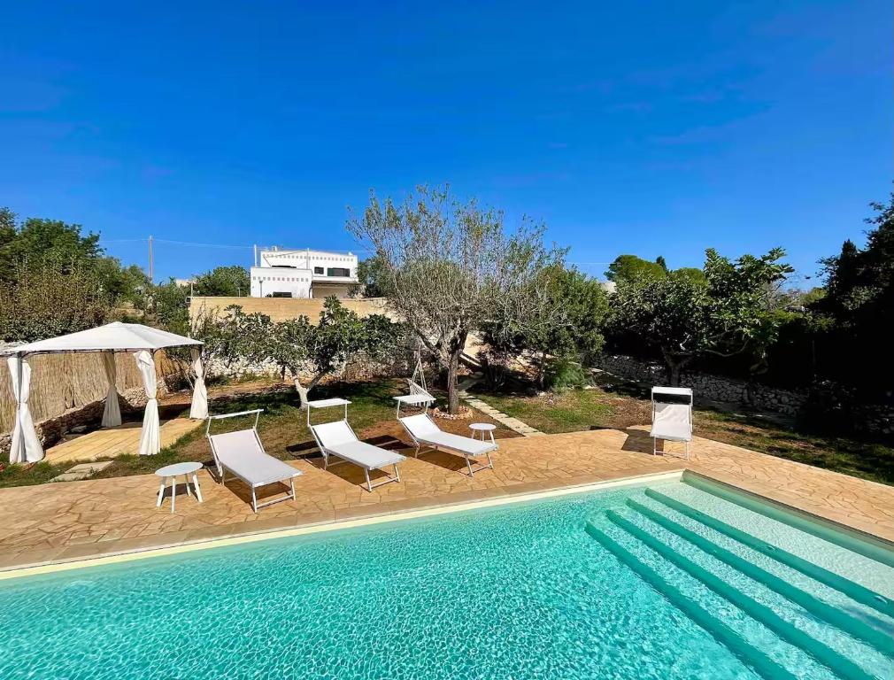 Swimmingpoolen hos eller tæt på Villa Sant'Anna - Pescoluse