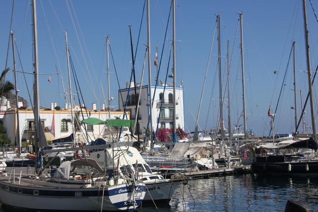 Las Brisas Mogan Apartamentos, Puerto de Mogán – Updated 2023 ...