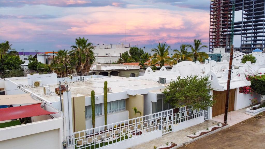 ラパスにあるCasa Divinaの建物の屋根からの眺め