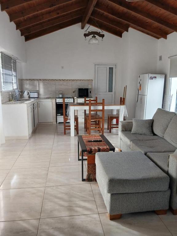 Η κουζίνα ή μικρή κουζίνα στο Necochea-Casa para hasta 4 personas!