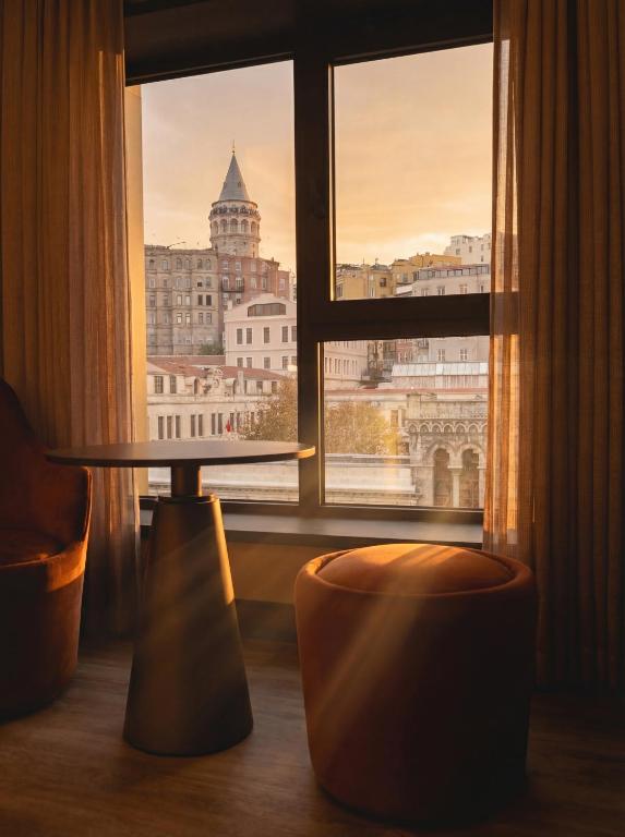 فضای داخلی Delta Hotels by Marriott Istanbul Karakoy در استانبول - تصویر ۳