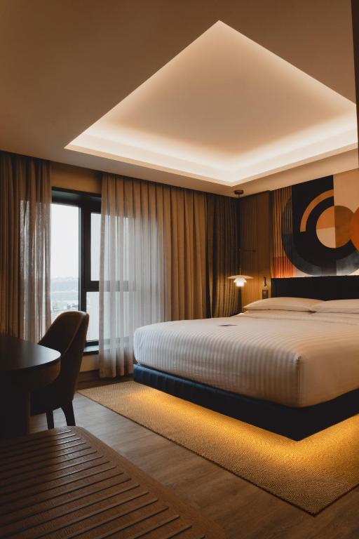تصویر اتاق‌های Delta Hotels by Marriott Istanbul Karakoy - تصویر ۲