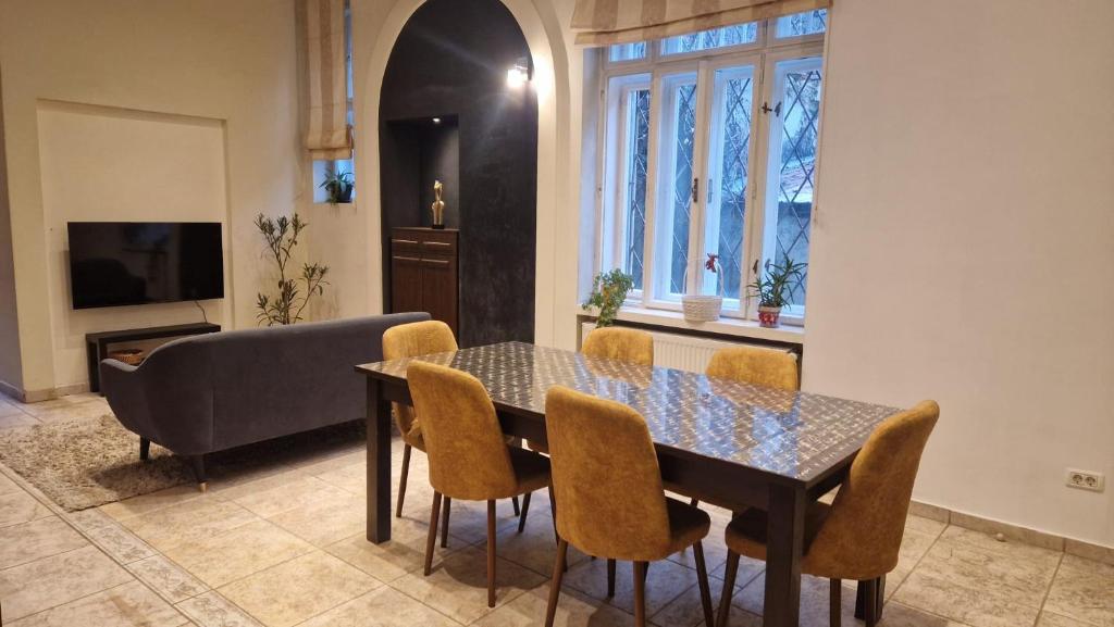 TV/trung tâm giải trí tại Sirul Livezii Central Flat