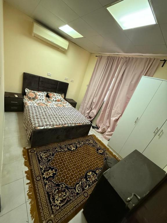 Φωτογραφία από το άλμπουμ του Economicals & Small apartment 10 minutes from Abu Dhabi Airport for Married Couple or Single στο Άμπου Ντάμπι