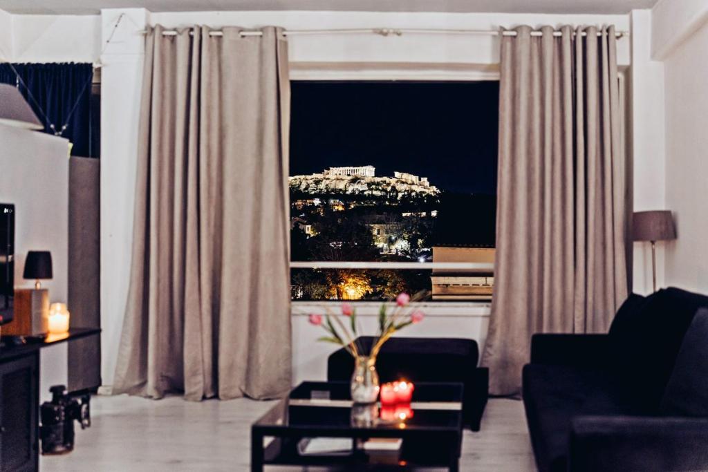 COMBO Acropolis view 6 bedrooms 4 bathrooms