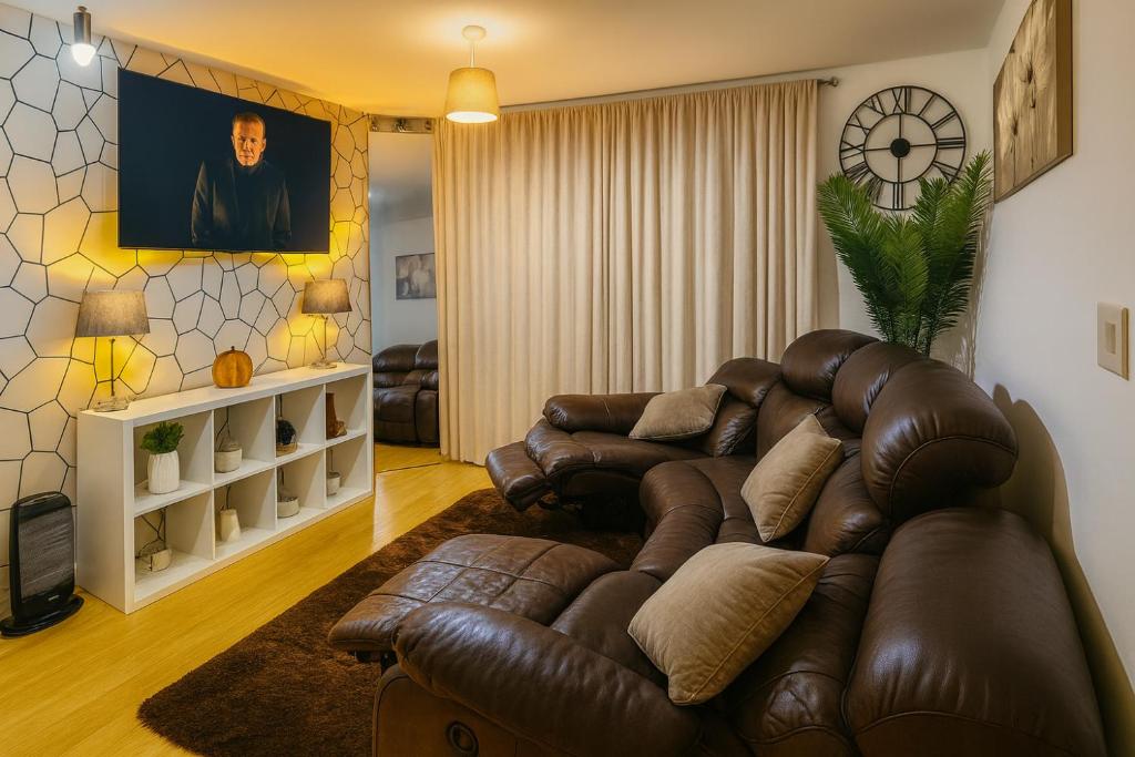 Χώρος καθιστικού στο Modern 2 Bed Apartment with Free Parking