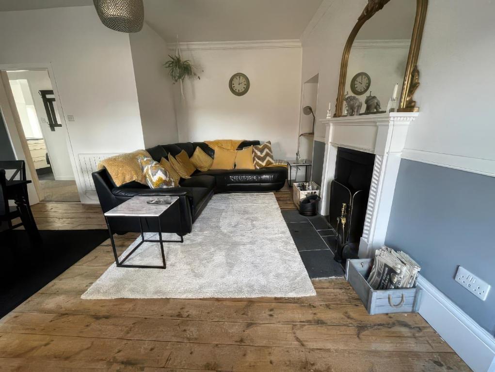 Home in Forres, Moray - Three-Bedroom Premium Apartment