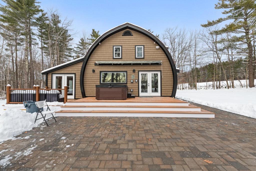 Το κτήριο όπου στεγάζεται  η παραθεριστική κατοικία