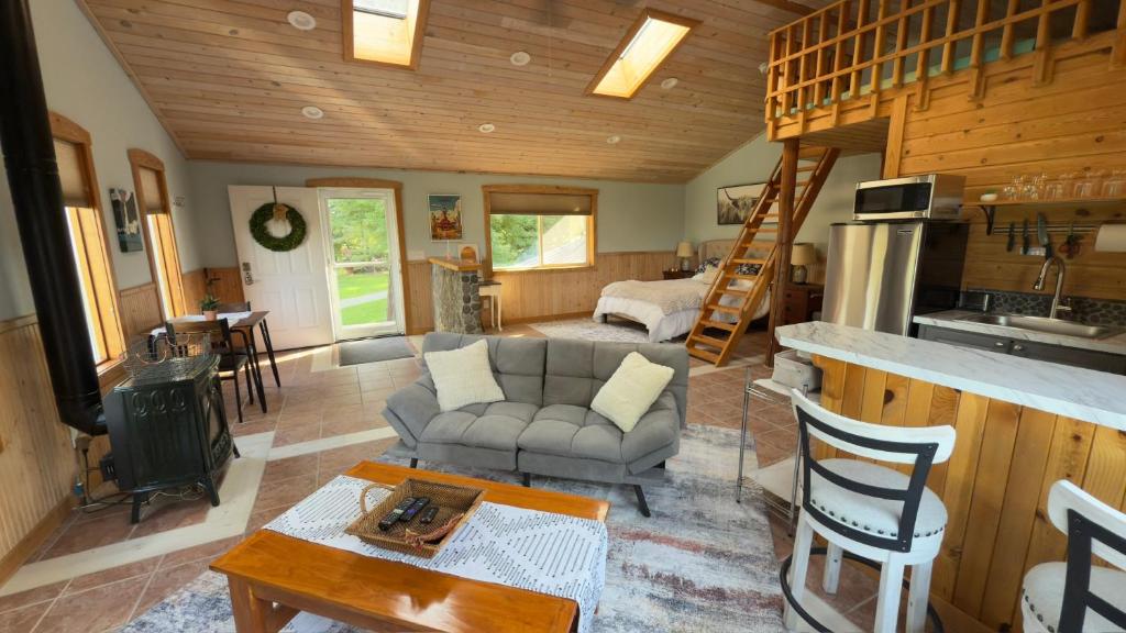 Η κουζίνα ή μικρή κουζίνα στο The Loft on Old Naches