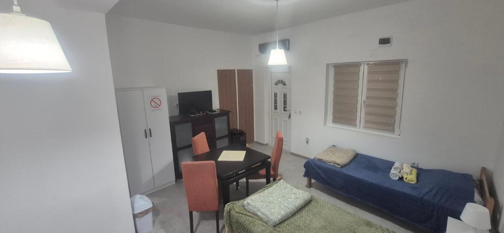 Un lugar para sentarse en Odmorište Noćko 1