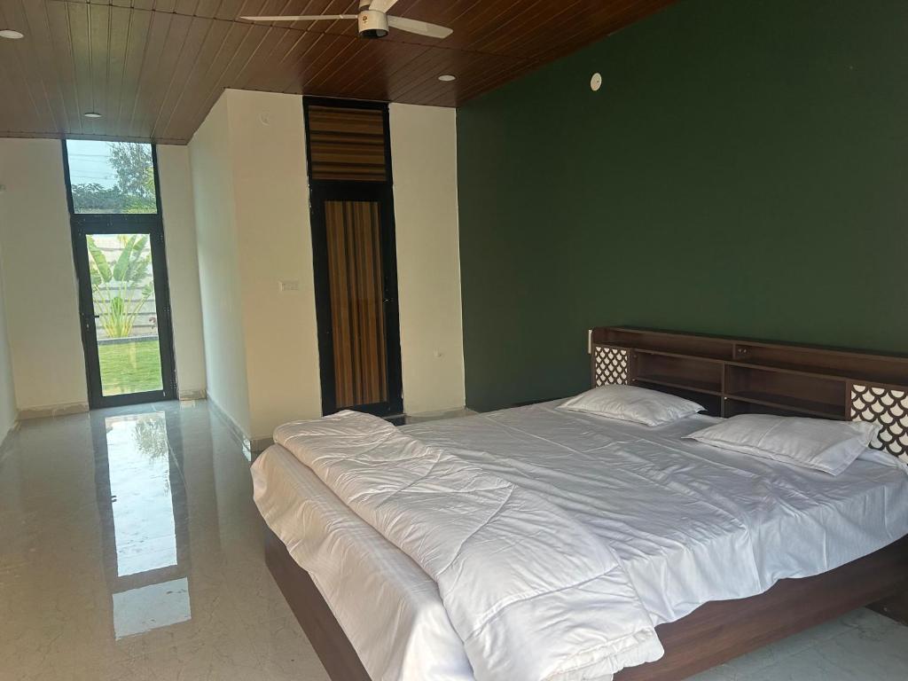 En eller flere senge i et værelse på mizzu