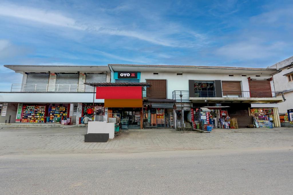 Tòa nhà nơi khách sạn tọa lạc