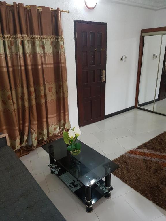 Hill View Hotel West Airport - Suite (2 Adultos)