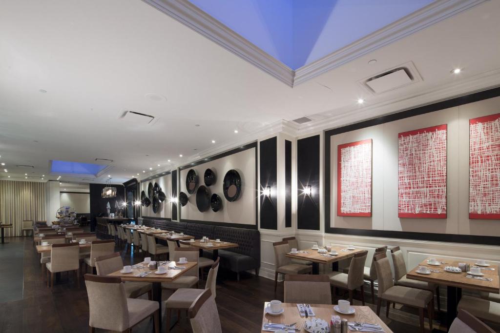 Hotel Manoir Victoria - Resim 17