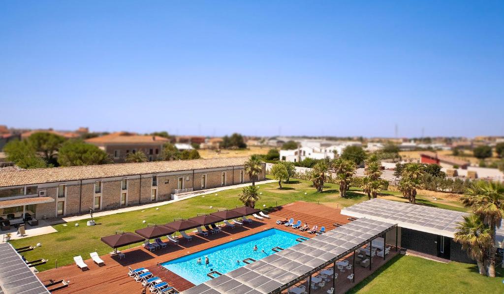 an overhead view of a hotel with a swimming pool at Hotel Villa Carlotta in Ragusa