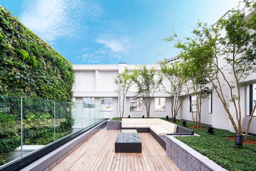 a view of the courtyard of a building at Hotel Mystays Premier Akasaka in Tokyo