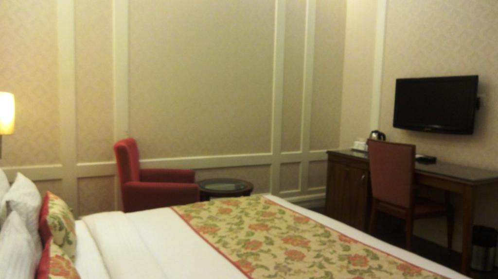 TV a/nebo společenská místnost v ubytování Hotel Bright