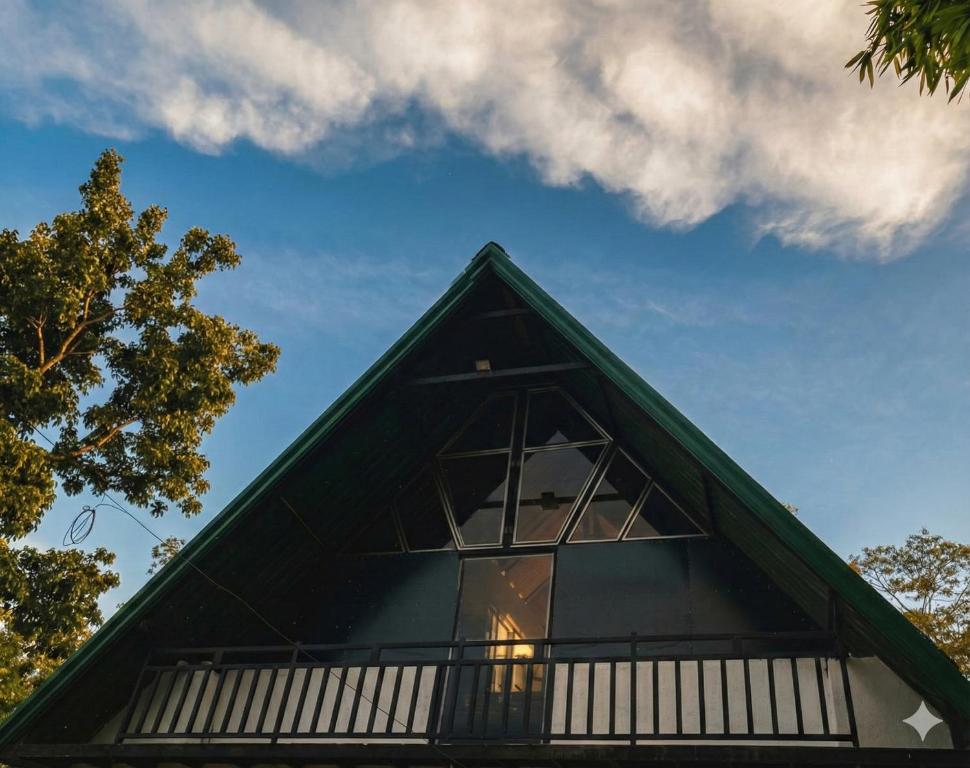 Το κτήριο όπου στεγάζεται  ο ξενώνας