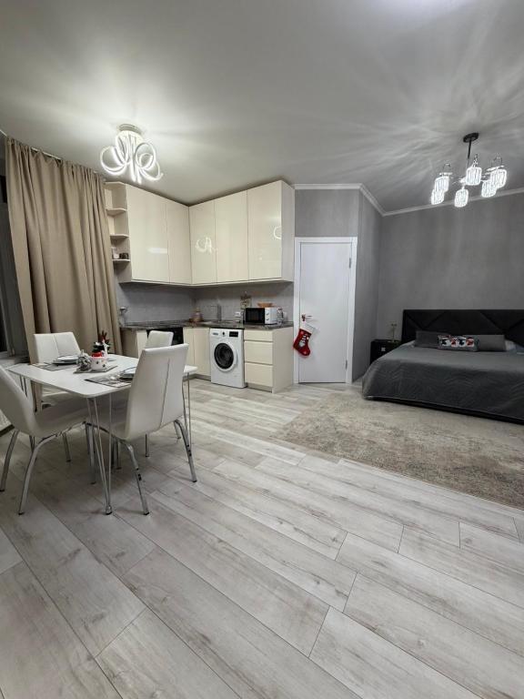 Kuchyň nebo kuchyňský kout v ubytování Cozy apartment in the center