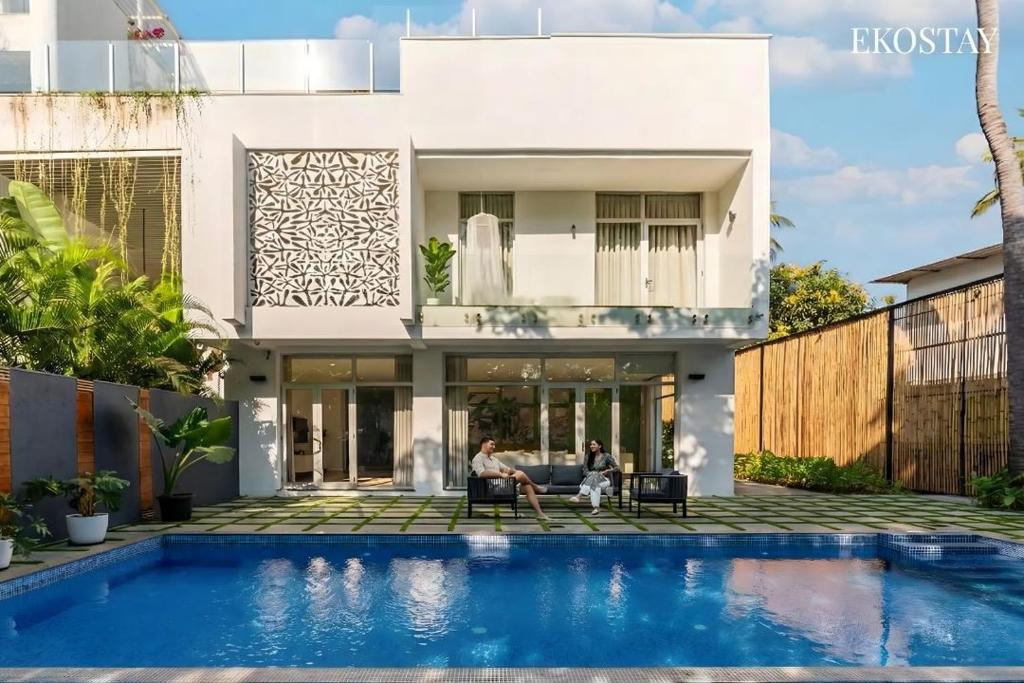 Bazén v ubytování EKOSTAY Luxe I Avante Villa nebo v jeho okolí