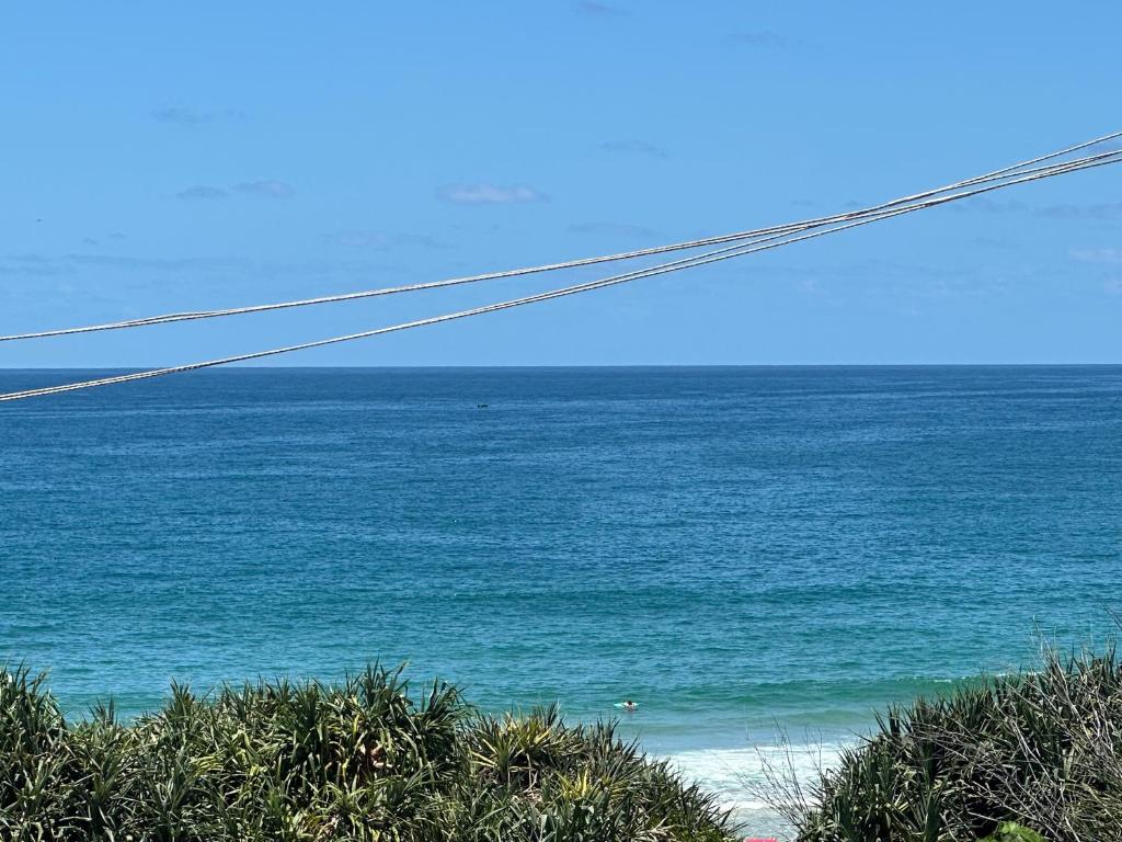 Φωτογραφία από το άλμπουμ του 2Bdr Beachfront Apartment - First Bay Coolum σε Coolum Beach