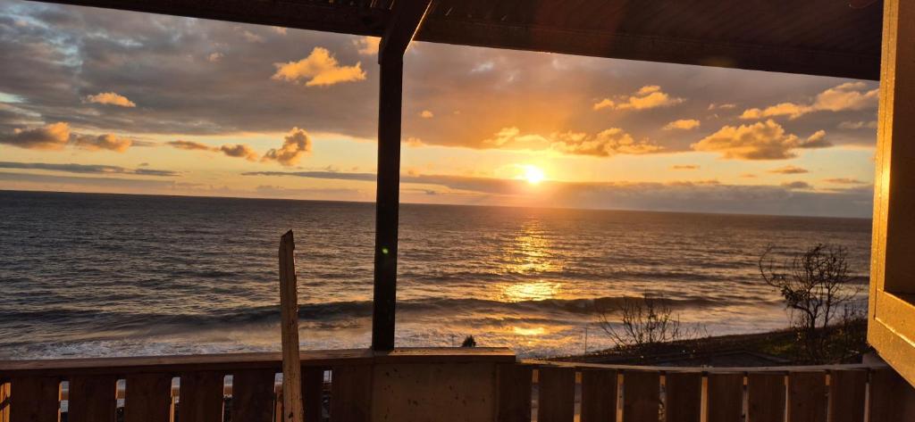 a view of the ocean from a house at boss in Saint-Benoît