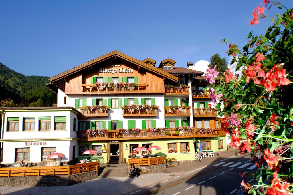 Budova, kde se hotel nachází